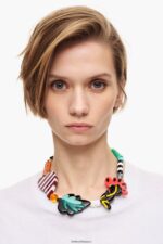 アクセサリー Bimba Y Lola 樹脂の花のネックレス 多色 6BZ0X0807