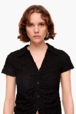 衣類 Bimba Y Lola ボタン付きテクスチャーTシャツ 黒 6BZ0X0288 - 画像 (3)